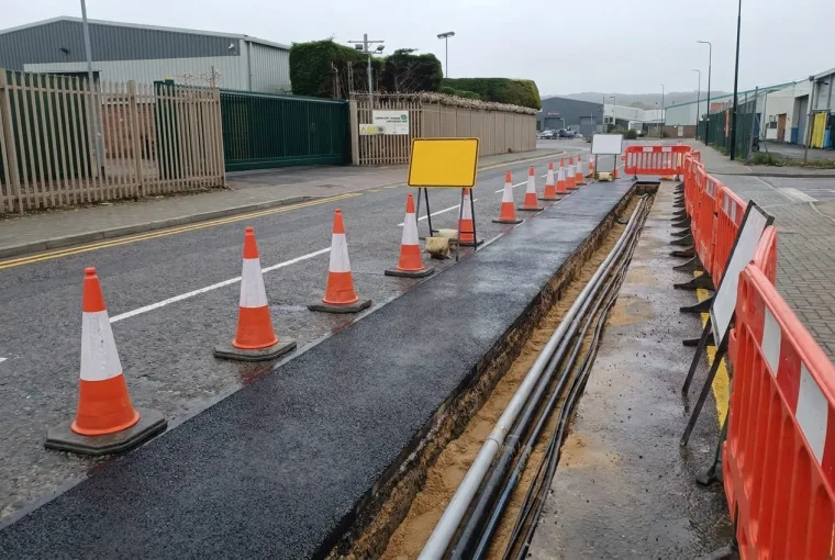 Utility installation on a live highway